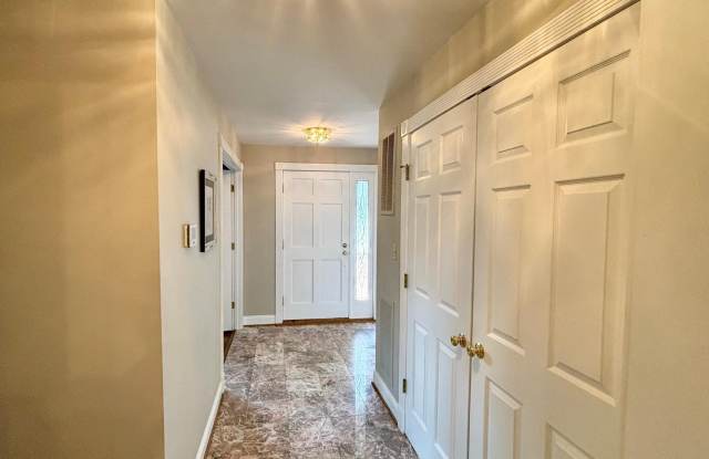 2405 BARBOUR Road Gallery 3