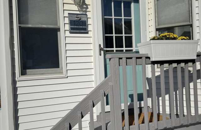 120 W Chadwick Way Gallery 2