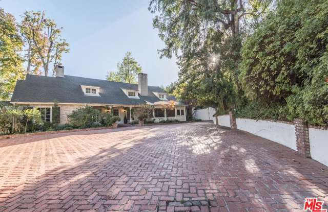 2621 DEEP CANYON Drive Gallery 4