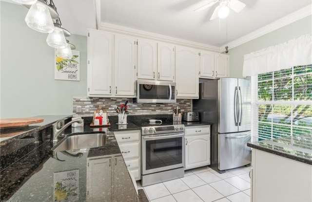 8161 Twelve Oaks Cir Gallery 4