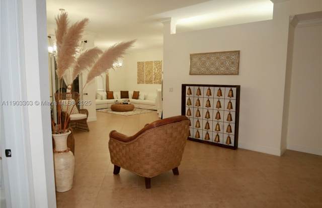 9778 Bowline Drive Gallery 4