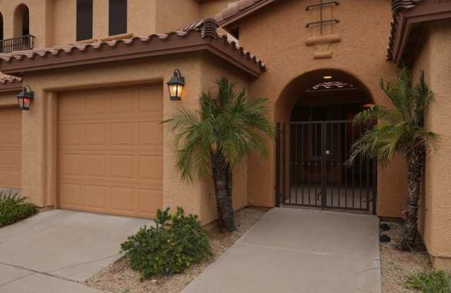 Spacious 2BR Condo in Phoenix photos photos