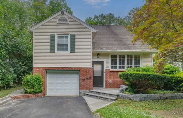 4-bedroom, 2-bathroom home located in the heart of Pleasantville, NY photos photos