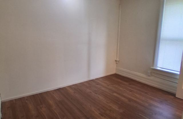 1561 South 9th Street - 4. Gallery 2