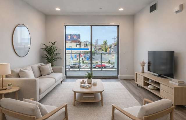 6535 Melrose Ave photos photos