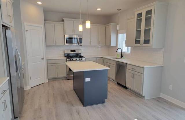 7648 Waters Edge Avenue photos photos