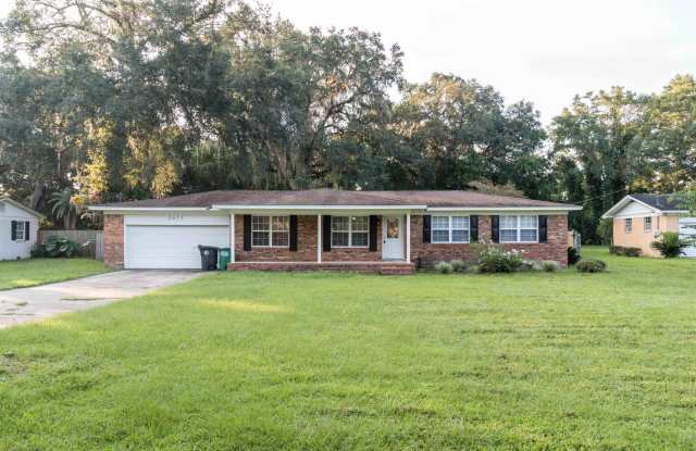 2013 Shadyoaks Drive - 2013 Shady Oaks Drive, Leon County, FL 32303
