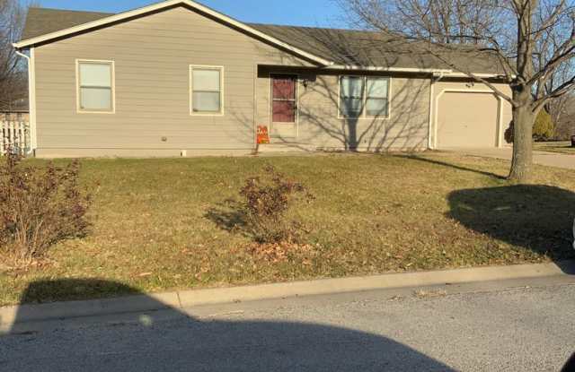 Single Family Eudora Home - 1614 Cottonwood Street, Eudora, KS 66025 Single Family Eudora Home - 1614 Cottonwood Street, Eudora, KS 66025