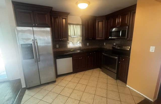 103 Route 25a - 103 New York 25A, Smithtown, NY 11787
