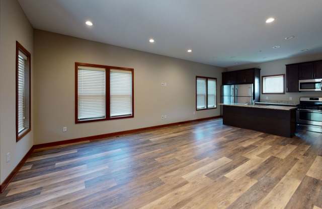 915 7th St SE photos photos