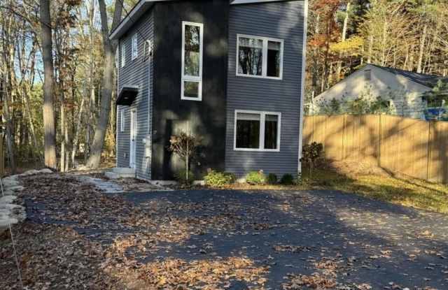 17 Page Street - 17 Page Street, Kittery, ME 03904