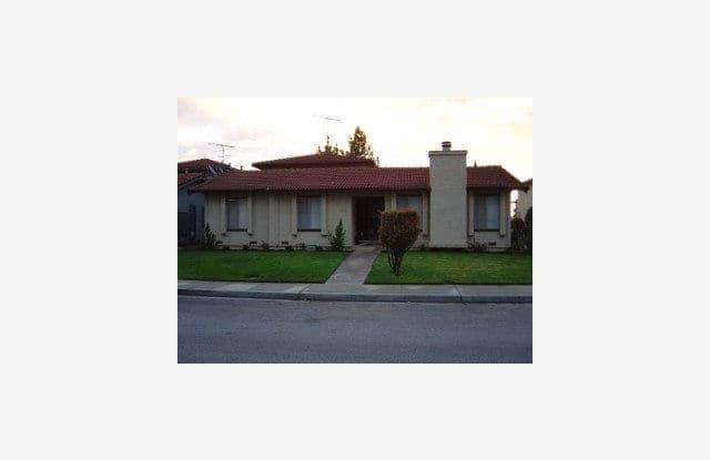 1512 Moorpark Avenue - 1512 Moorpark Avenue, San Jose, CA 95128