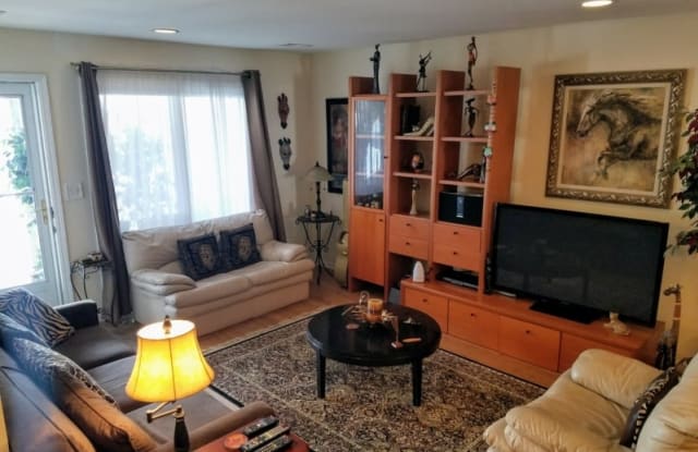 13 RAY CT - 13 Ray Court, Somerset County, NJ 07921