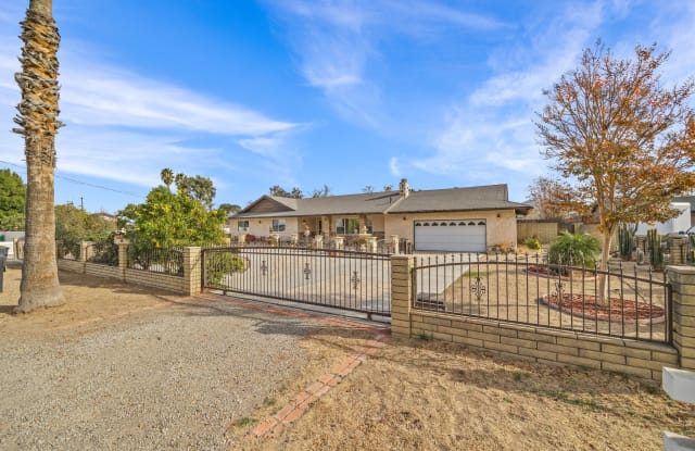 3971 Corona Avenue photos photos