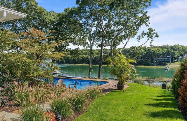 900/1 Fox Hollow Road - 900 Fox Hollow, Mattituck, NY 11952