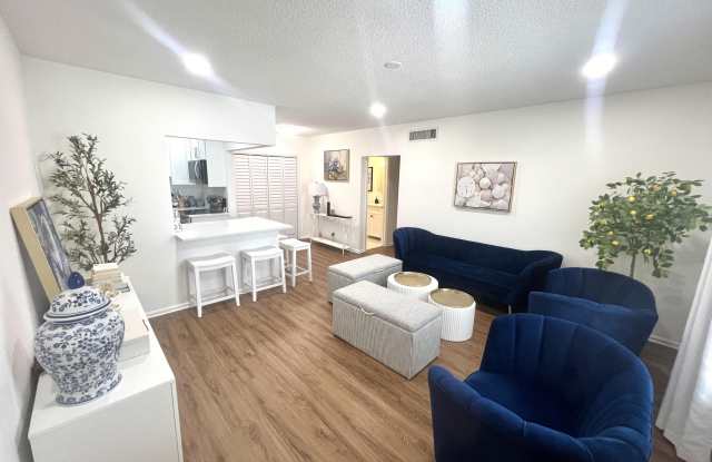 2261 NE 67th Street Gallery 1