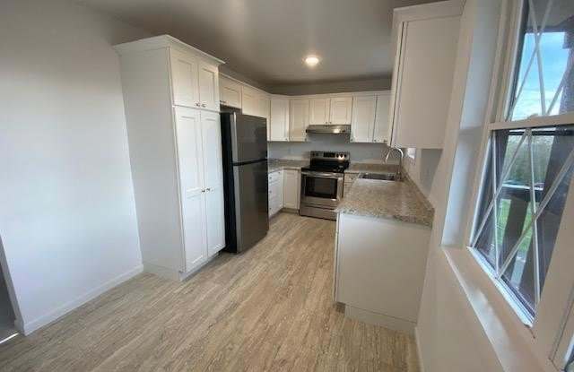 493 Sierra Vista Lane Gallery 2