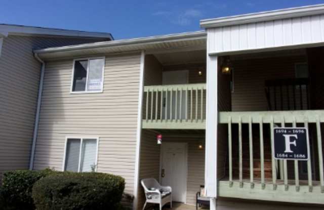 2 Bedroom 2 Bath Upstairs Condo in Eagles Place Gallery 3