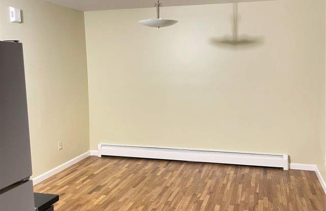 3435 Ely Avenue Gallery 3