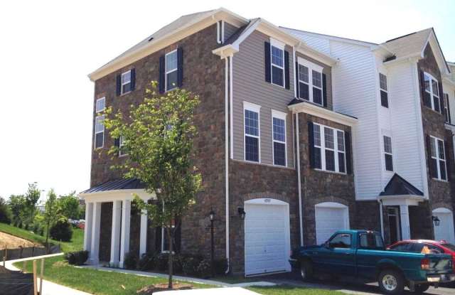 42387 TRELLIS Square photos photos