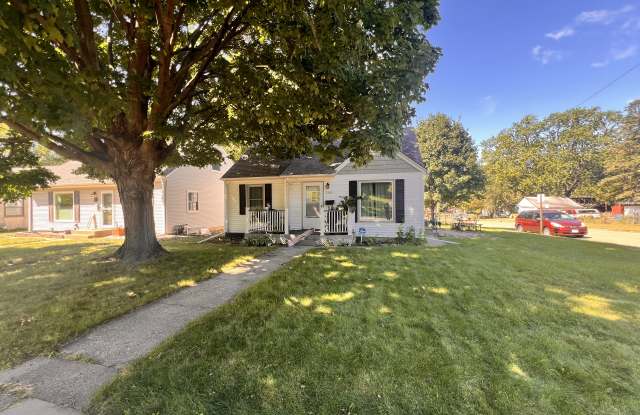 2949 York Ave N photos photos