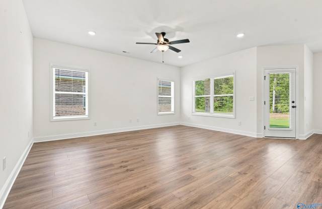 6226 Pisgah Drive NW Gallery 3