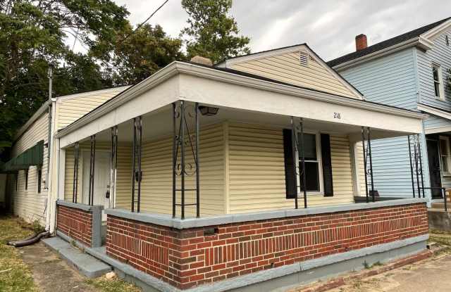 218 Pershing Ave 3BR/1BA (Hamilton) **DEPOSIT PENDING** Email Leasing@bbrents.com to join the waitlist! - 218 Pershing Avenue, Hamilton, OH 45011