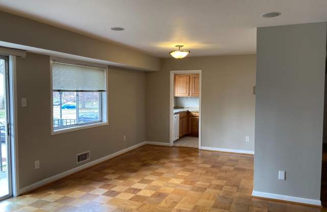 10613 MONTROSE AVENUE photos photos