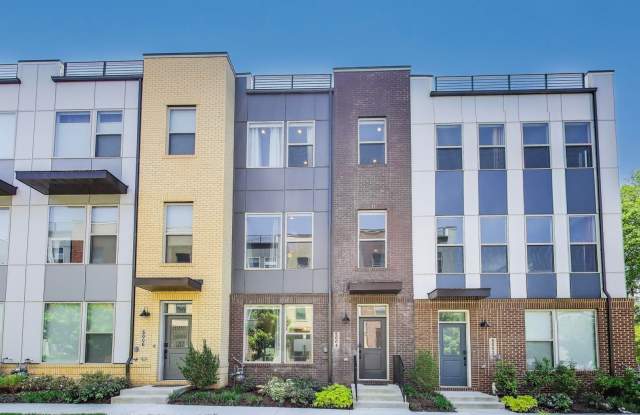 Stunning Contemporary Townhome - 4 Bedroom, 3.5 Bath and Rooftop Terrace! photos photos