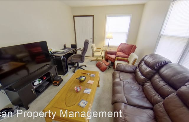 951 Mission Ave - 951 Mission Avenue, Manhattan, KS 66502