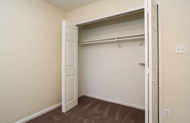16206 Knollridge Ct Gallery 3
