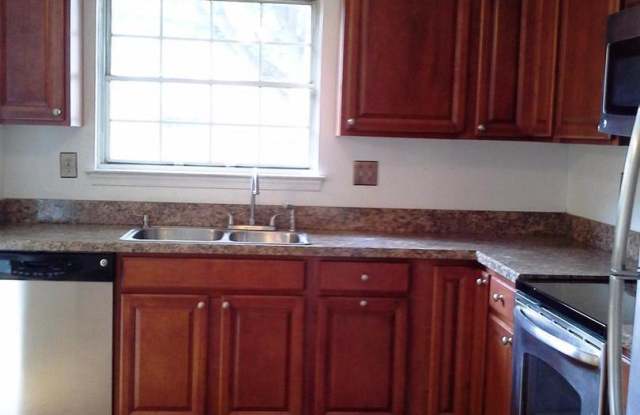 2275 PRINCE OF WALES COURT Gallery 3