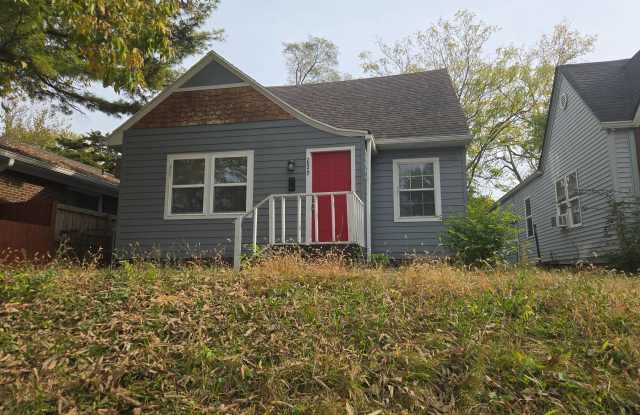 2849 East Brookside Avenue Gallery 2