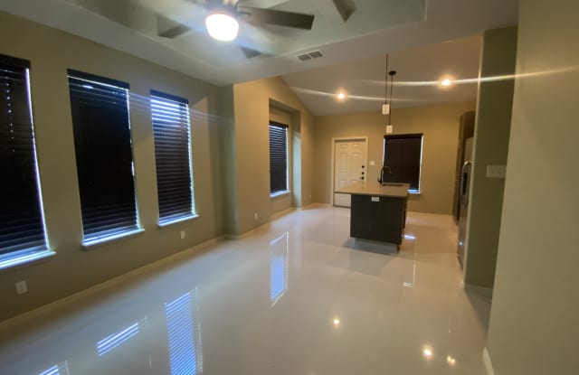 1206 Upas Drive - 2 Gallery 4