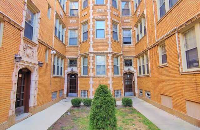 2141 South 61st Court Gallery 1