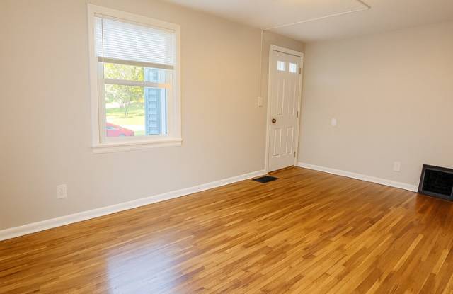 3 Bed 1 Bath – Rental On Millbrook Road Gallery 3