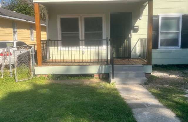 JUST FULLY REMODELED!! BEAUTIFUL HOUSE!! photos photos