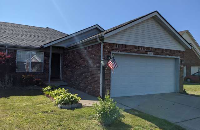Spacious 2 bed 2 bath duplex in Franklin Indiana! photos photos