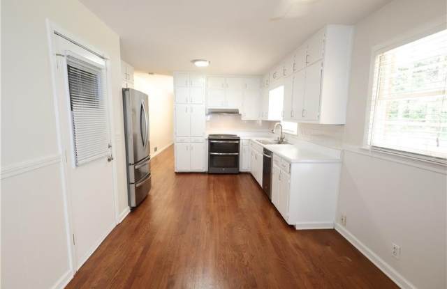2953 Evans Woods Drive Gallery 3