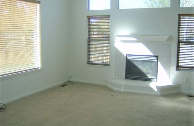8501 West Union Avenue Gallery 3