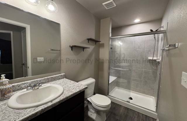 Gorgeous 4 Bedroom House Located in Fountain Gallery 4