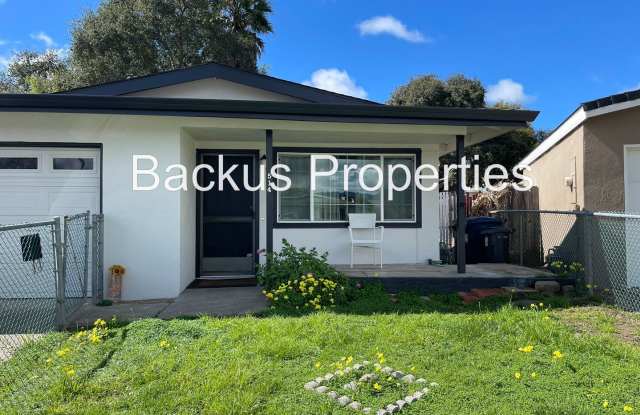 Charming two bedroom home in Watsonville photos photos