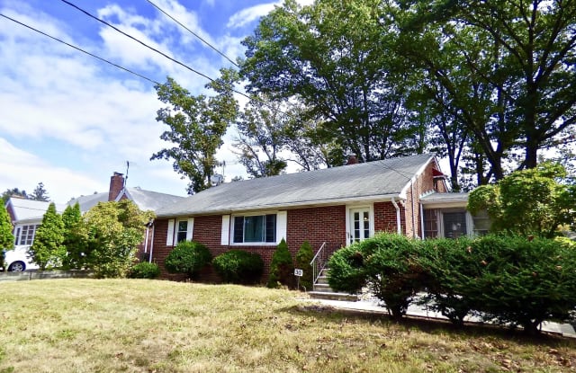 30 N Edward Street - 30 Edwards Street, Sayreville, NJ 08872