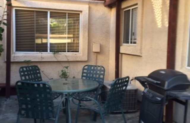 11321 Avenida de los Lobos #B Gallery 2