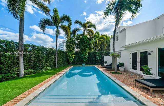 939 West 47th Court photos photos