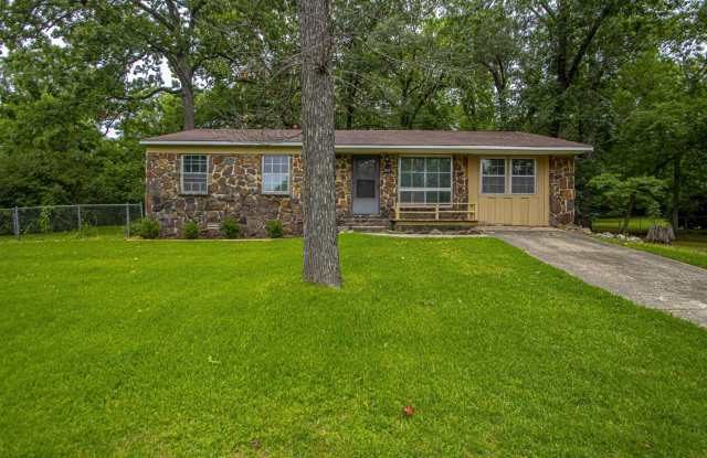 2932 Lakeside Drive Gallery 1