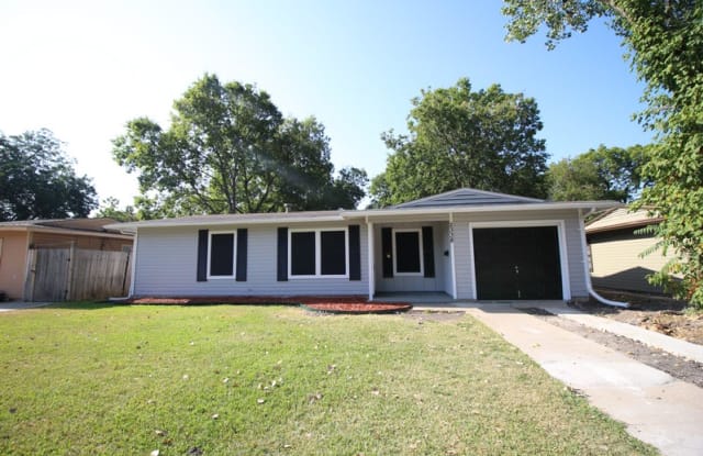 2338 Bluffton Dr - 2338 Bluffton Drive, Dallas, TX 75228