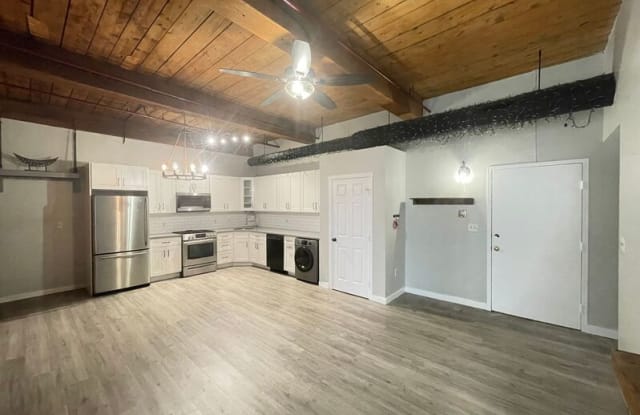 471 Silver St. photos photos