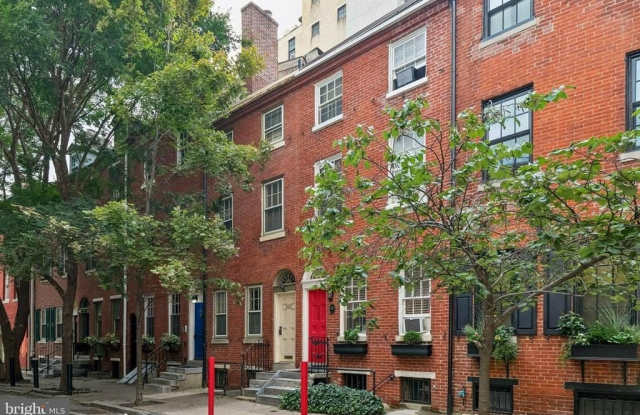 320 S JUNIPER STREET Gallery 2
