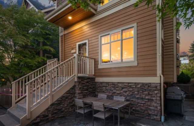 5712 17th Avenue Northwest Gallery 2
